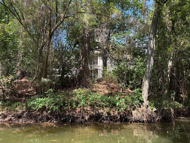 10 Sandalwood Drive, Houston, TX 77024