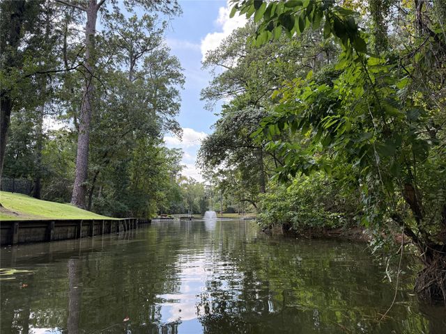 10 Sandalwood Drive, Houston, TX 77024