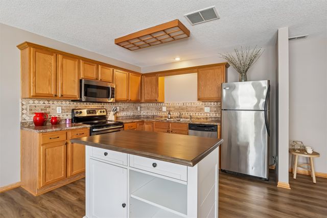 358 NE Sandalwood Drive, Waukee, IA 50263