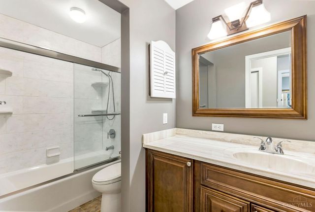 1221 Tollgate Drive, Oxford, OH 45056