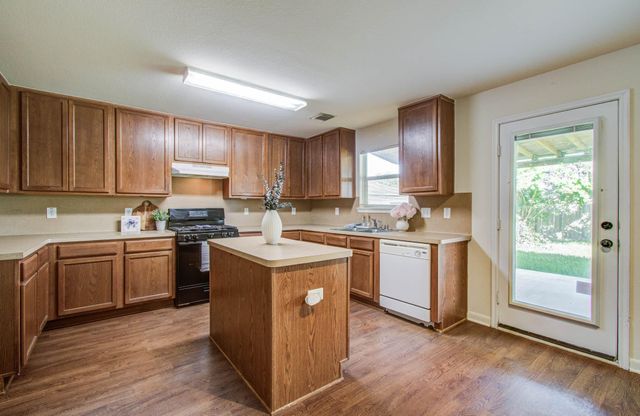 7615 Hillsdale Park Court, Cypress, TX 77433