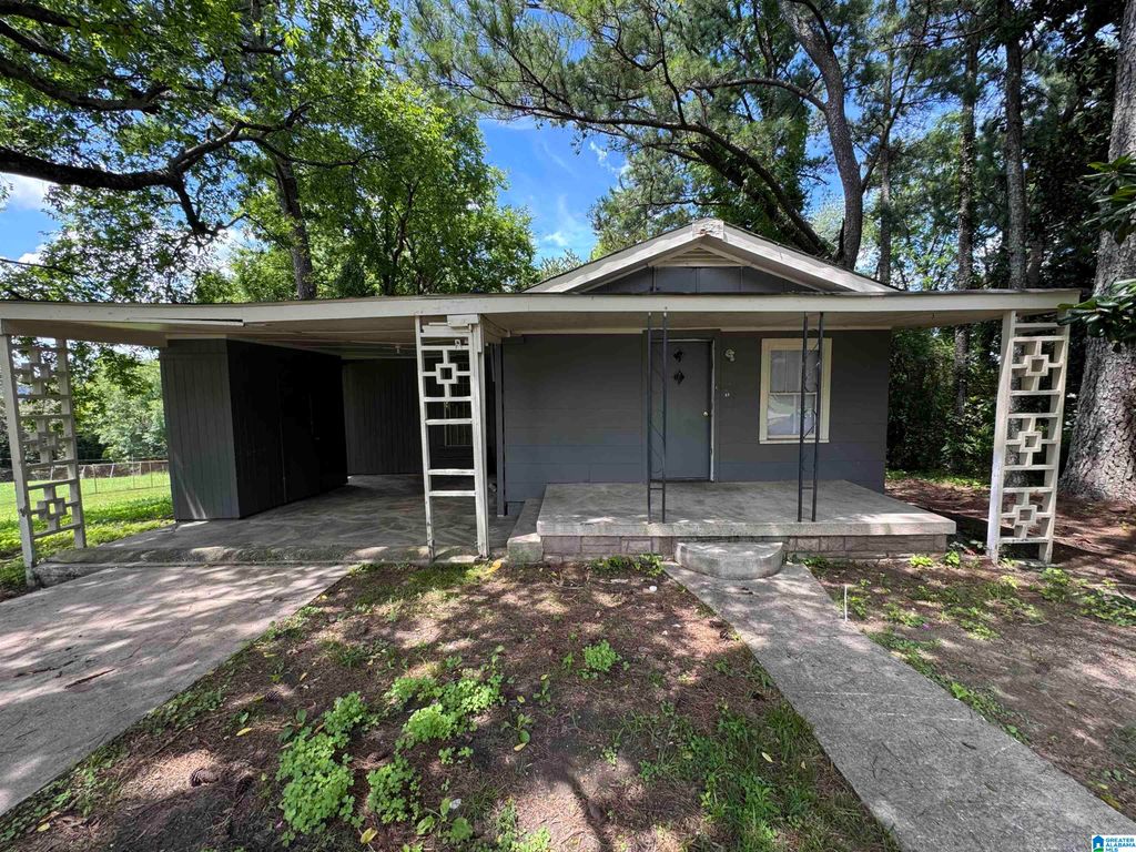 1824 PRINCETON AVENUE N, Tarrant, AL 35217