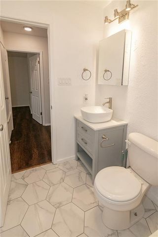 10604 Lanshire DR B, Austin, TX 78758