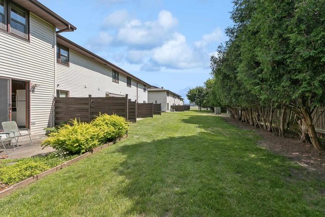 725 S WESTHAVEN PLACE #F, Appleton, WI 54914