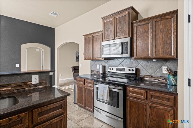 1905 Broken Shoe Trail, Temple, TX 76502