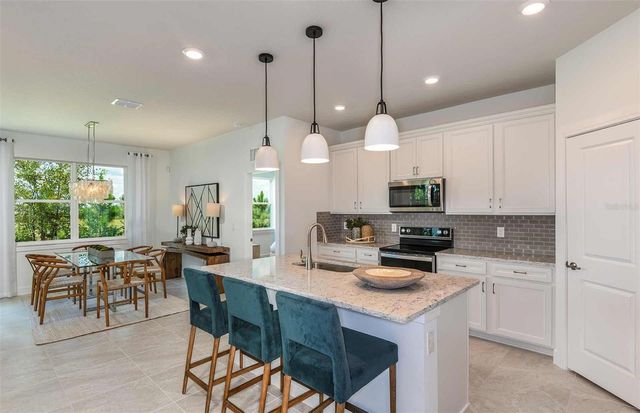 11131 SYCAMORE GLEN LOOP, Thonotosassa, FL 33592