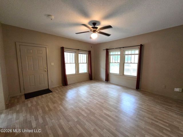 507 W Magnolia Street, Gulfport, MS 39507