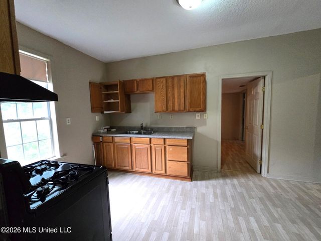 507 W Magnolia Street, Gulfport, MS 39507