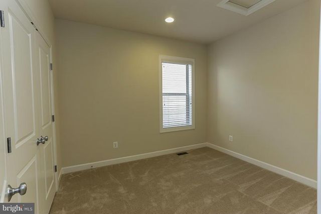 20725 JENNIFER ANN DR, Ashburn, VA 20147