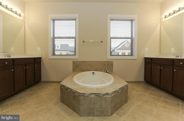 20725 JENNIFER ANN DR, Ashburn, VA 20147
