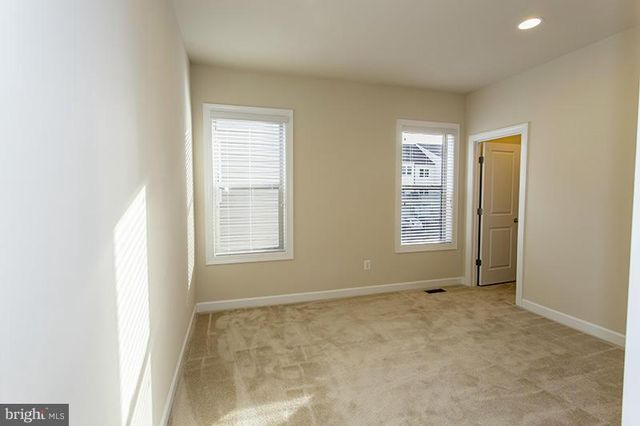 20725 JENNIFER ANN DR, Ashburn, VA 20147