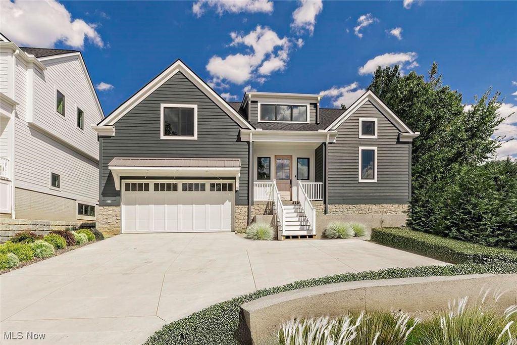 225 S Main Street, Chagrin Falls, OH 44022