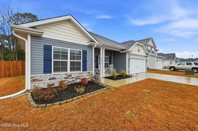 725 Greenwich Place, Richlands, NC 28574