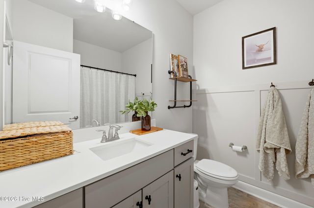 725 Greenwich Place, Richlands, NC 28574