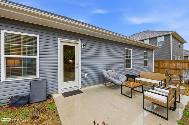 725 Greenwich Place, Richlands, NC 28574