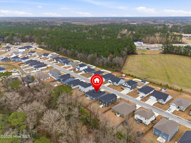 725 Greenwich Place, Richlands, NC 28574
