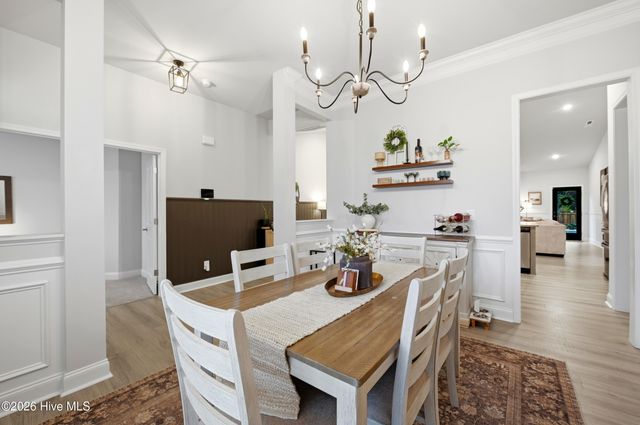 725 Greenwich Place, Richlands, NC 28574