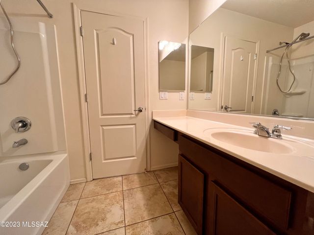 11519 Boll Bloom Drive, Marana, AZ 85653