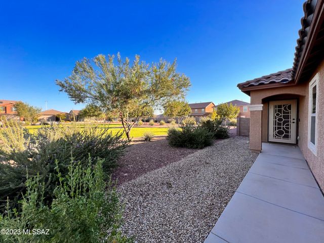 11519 Boll Bloom Drive, Marana, AZ 85653