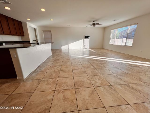 11519 Boll Bloom Drive, Marana, AZ 85653