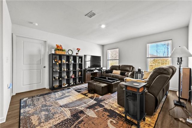 562 Pemberton Street, Kingston, GA 30145