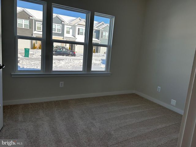 224 CATERPILLAR DR, Luray, VA 22835