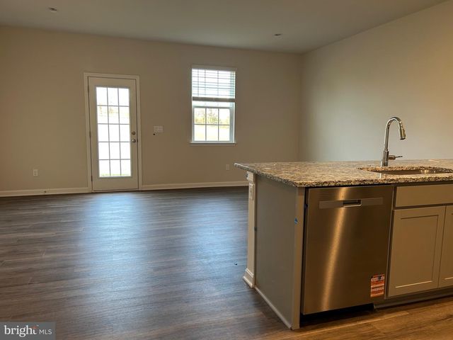 224 CATERPILLAR DR, Luray, VA 22835