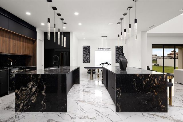 4648 Estancia Parkway, Mcallen, TX 78504