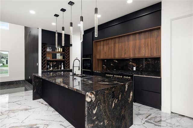 4648 Estancia Parkway, Mcallen, TX 78504