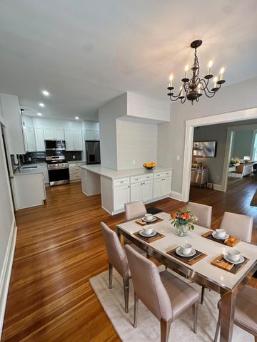 274 Washington St 274, Canton, MA 02021