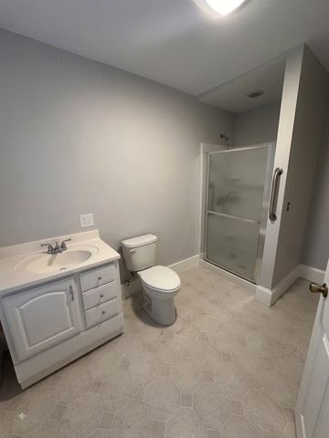 274 Washington St 274, Canton, MA 02021