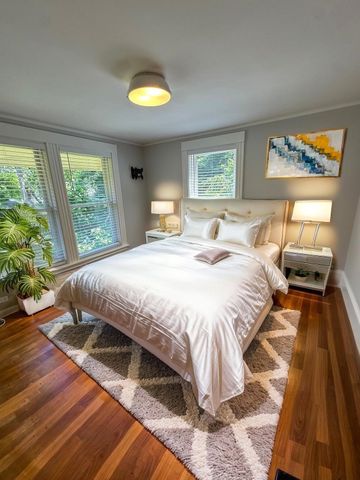 274 Washington St 274, Canton, MA 02021