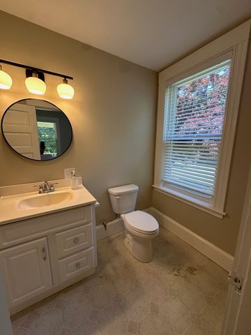 274 Washington St 274, Canton, MA 02021