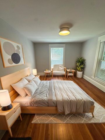 274 Washington St 274, Canton, MA 02021