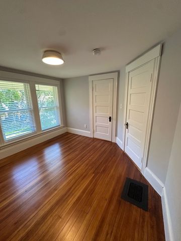 274 Washington St 274, Canton, MA 02021