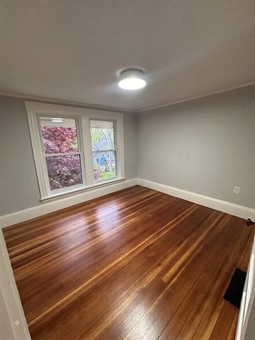 274 Washington St 274, Canton, MA 02021
