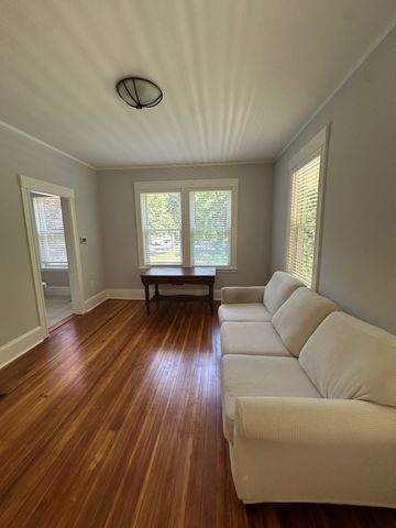 274 Washington St 274, Canton, MA 02021