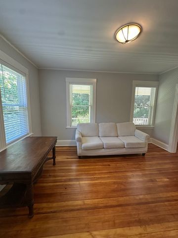 274 Washington St 274, Canton, MA 02021