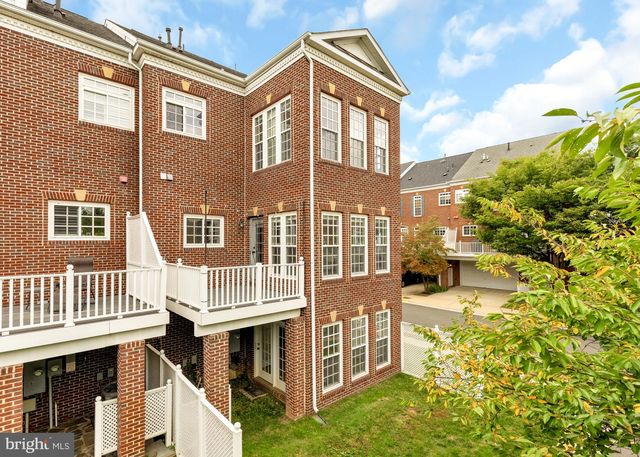 4349 PATRIOT PARK CT, Fairfax, VA 22030