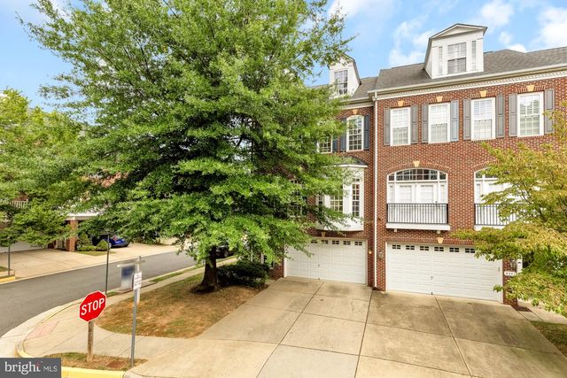 4349 PATRIOT PARK CT, Fairfax, VA 22030