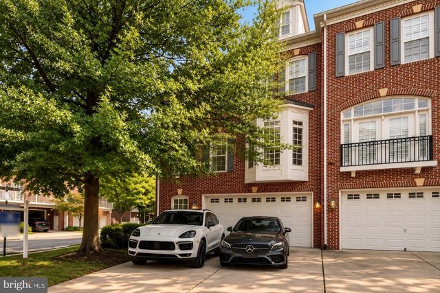 4349 PATRIOT PARK CT, Fairfax, VA 22030