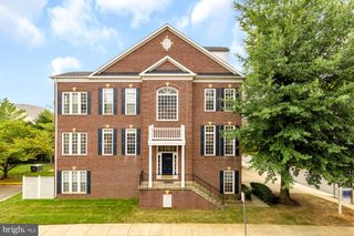4349 PATRIOT PARK CT, Fairfax, VA 22030