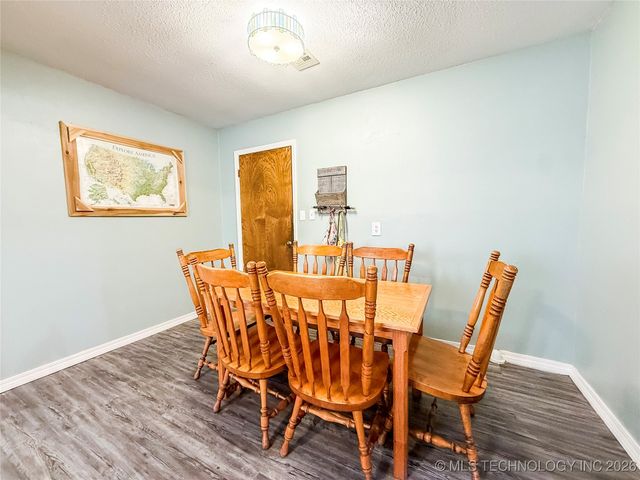 90 Barbara, Lone Grove, OK 73401