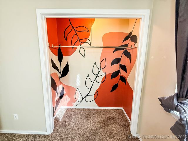 90 Barbara, Lone Grove, OK 73401