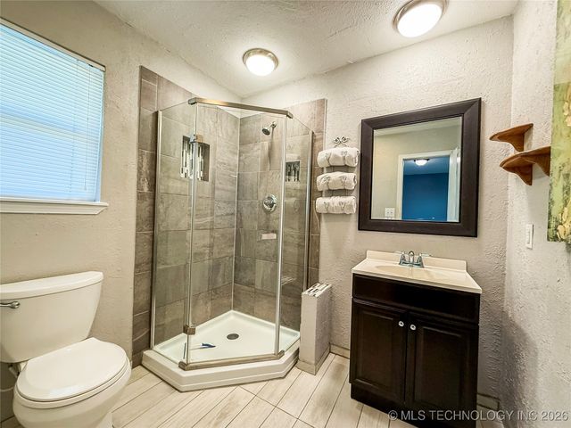 90 Barbara, Lone Grove, OK 73401