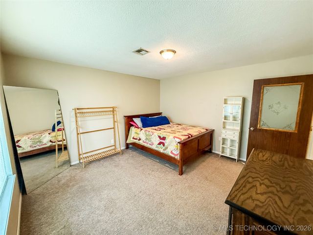 90 Barbara, Lone Grove, OK 73401