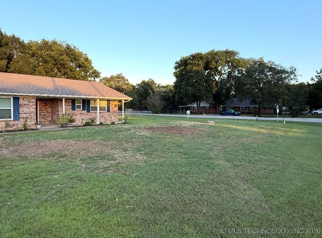 90 Barbara, Lone Grove, OK 73401