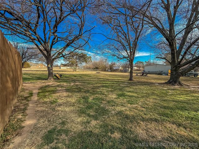 90 Barbara, Lone Grove, OK 73401