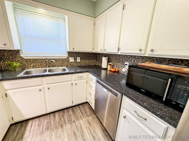 90 Barbara, Lone Grove, OK 73401