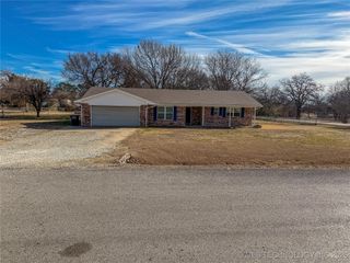 90 Barbara, Lone Grove, OK 73401